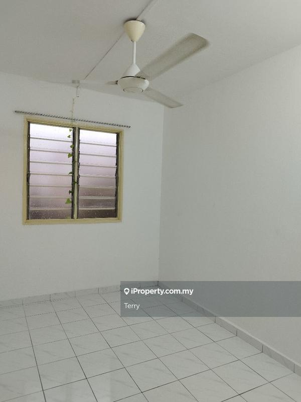 Rumah Berkembar untuk Dijual di Seksyen 8, Petaling Jaya oleh Terry - iProperty.com.my