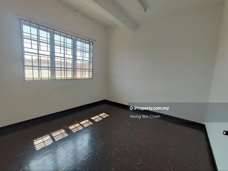 2.5-storey Terraced House for Sale in Kampung Lapan Melaka, Melaka City by Yeong Wei Chieh - iProperty.com.my