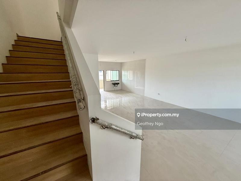 Rumah Teres untuk Dijual di City Garden, Samarahan oleh Geoffrey Ngo - iProperty.com.my