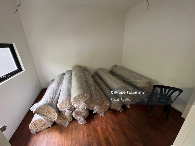 3-storey Terraced House for Sale in Blu Constellation, Seri Kembangan by Fadzli Realtor - iProperty.com.my