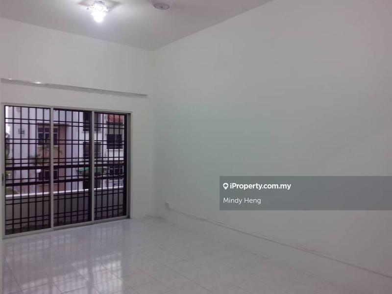 For Sale - Summer Park Townhouse @ Seri Alam