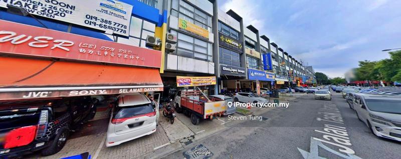 For Sale - 3-Storey Shoplot @ The Trillium, Lakefields, Sg Besi