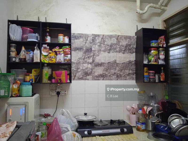 Pangsapuri untuk Dijual di Pangsapuri Lagoon Perdana oleh C.B.Lee - iProperty.com.my
