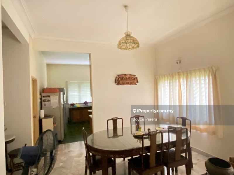 Bungalow House for Sale in Taman Zooview, Ulu Kelang by Joyce Perera - iProperty.com.my