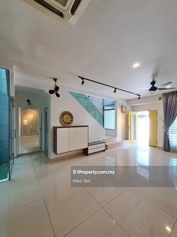 Rumah Teres 2-Tingkat untuk Dijual di Taman Lestari Putra, Seri Kembangan oleh Miko Teh - iProperty.com.my