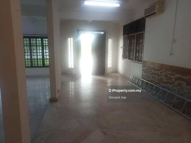 Bungalow House for Sale in Taman Desa Bayu, Lumut by Vincent Har - iProperty.com.my