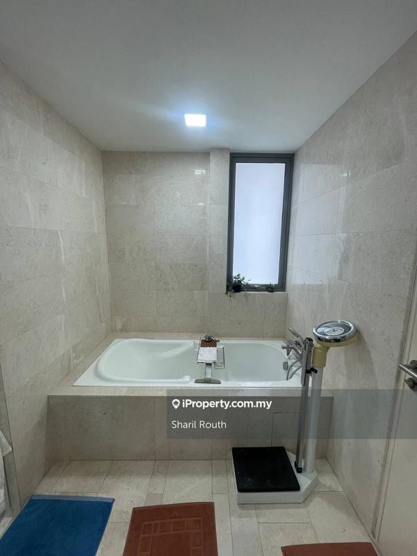 Kondominium untuk Dijual di Hampshire Park Condominium oleh Sharil Routh - iProperty.com.my