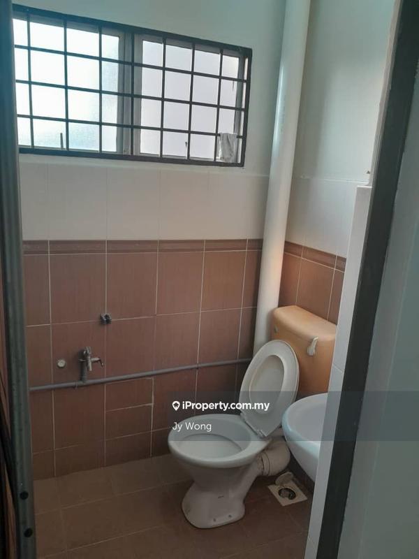 Rumah Teres 2-Tingkat untuk Dijual di Lestari Putra, Seri Kembangan oleh Jy Wong - iProperty.com.my