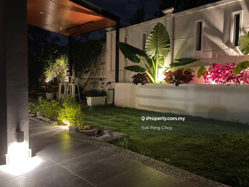 Rumah Berangkai 3 Tingkat untuk Dijual di Taman Bukit Serdang, Seri Kembangan oleh Kok Peng Choy - iProperty.com.my