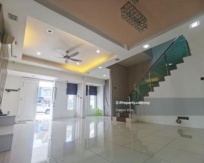 Rumah Berangkai 2 Tingkat untuk Dijual di Kemuning Utama, Shah Alam oleh Daniel Kho - iProperty.com.my