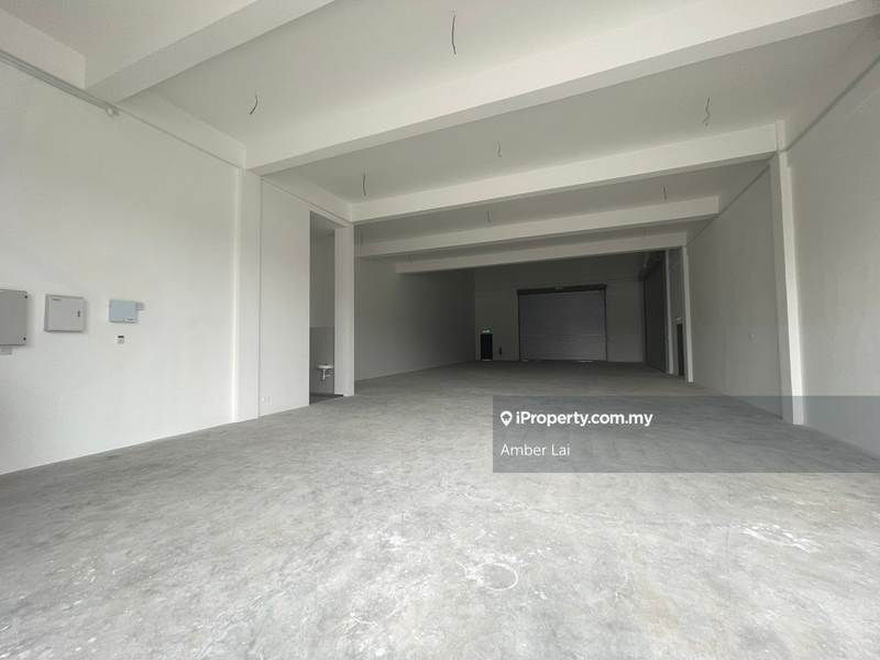 For Rent - 3 Storey Corner Shop