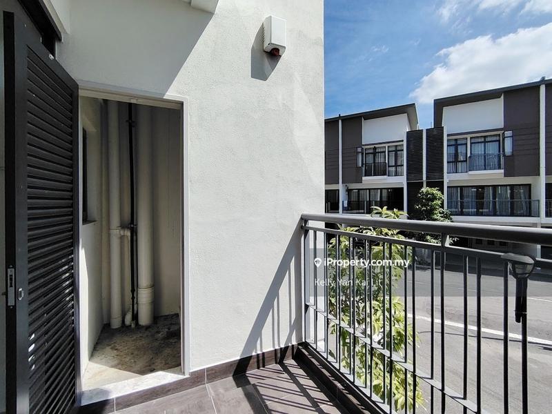 Rumah Teres 3-Tingkat untuk Dijual di Park Residence, Seri Kembangan oleh Kelly Yan Kai Lit - iProperty.com.my