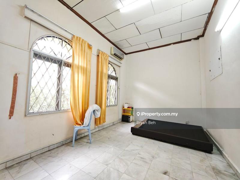 Bungalow House for Sale in Taman Taynton View, Cheras by Bryan Beh - iProperty.com.my