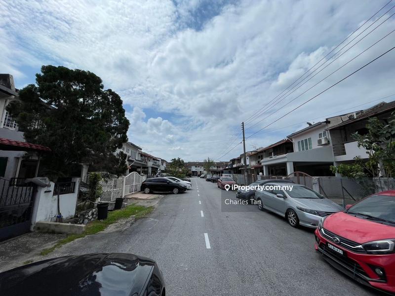 Rumah Berangkai 2 Tingkat untuk Dijual di SS19, Subang Jaya oleh Charles Tan - iProperty.com.my