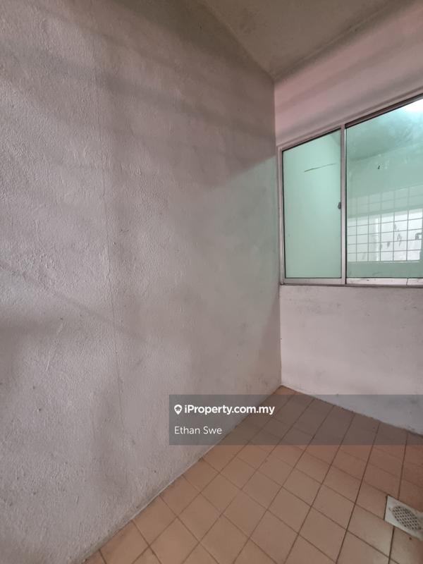 Apartment for Sale in Desa View Towers by Ethan Swe - iProperty.com.my