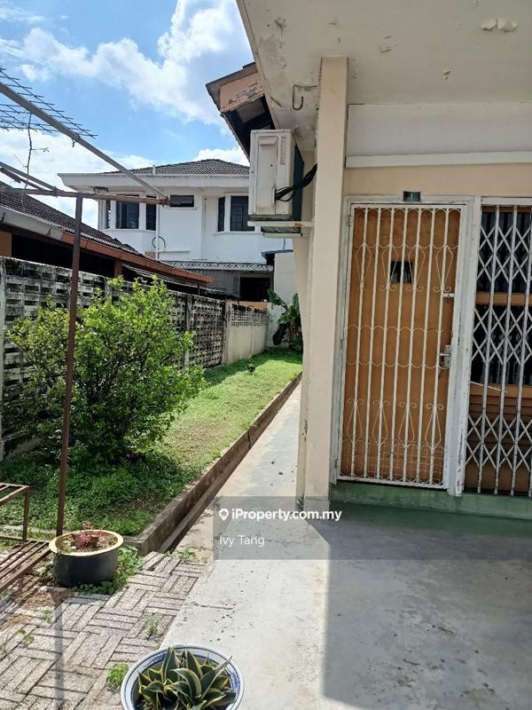 Bungalow House for Sale in Canning garden, Ipoh by Ivy Tang - iProperty.com.my