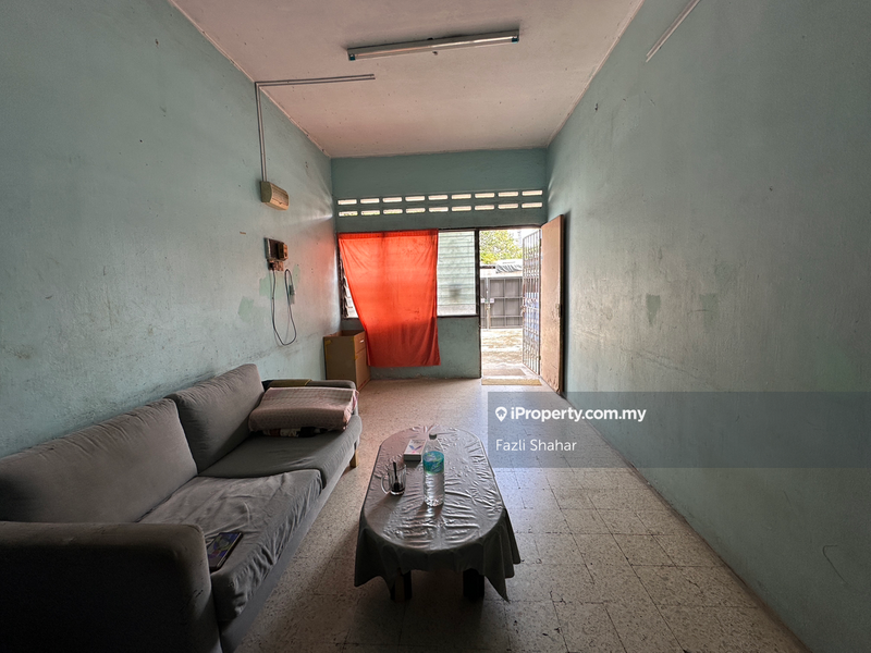Flat for Sale in Jalan Chempedak by Fazli Shahar - iProperty.com.my