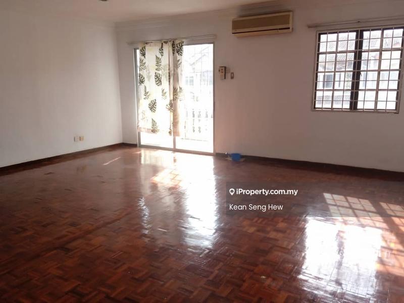 Rumah Berangkai 2 Tingkat untuk Dijual di Taman Wangsa Permai, Kepong oleh Hew KS - Living Room - iProperty.com.my