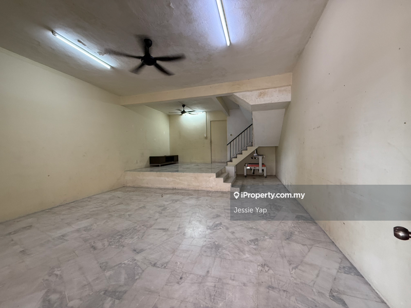 Rumah Teres 2-Tingkat untuk Dijual di Serdang, Seri Kembangan oleh Jessie Yap - iProperty.com.my