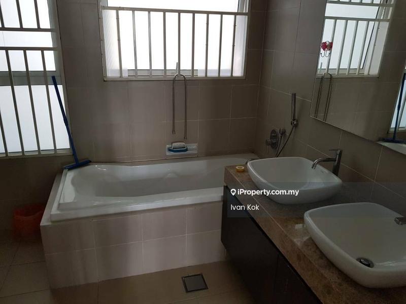 Kondominium untuk Dijual di Amaya Saujana oleh Ivan Kok - Bathroom - iProperty.com.my