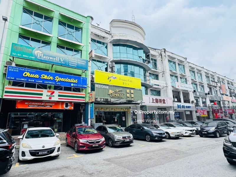 For Rent - RARE CORNER LOT | MAINROAD FRONTAGE | PRIME LOCATION | BANDAR PUTERI 1 & 2 SHOP