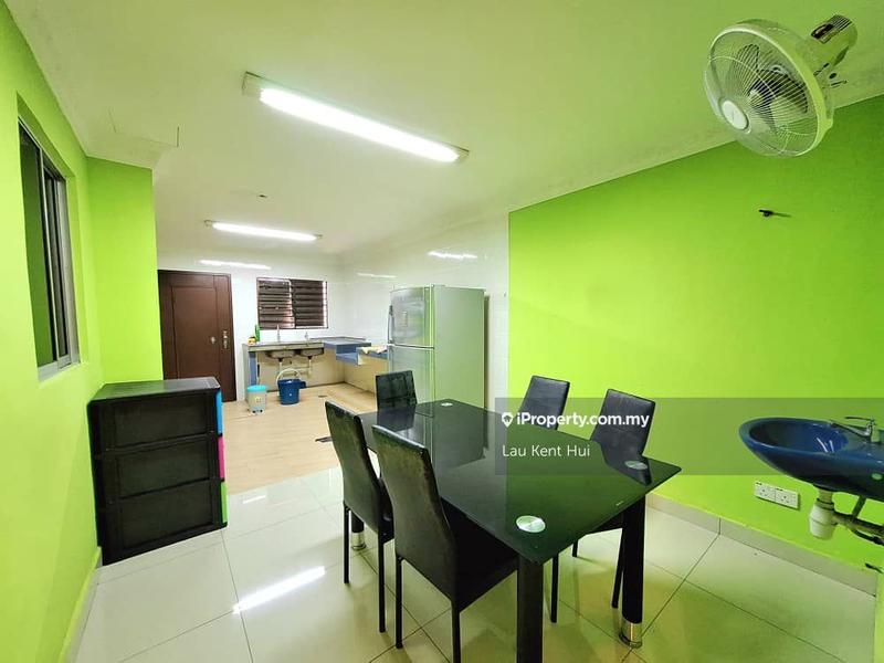 Rumah Teres 2-Tingkat untuk Dijual di Taman Pinggiran Putra, Seri Kembangan oleh Lau Kent Hui - iProperty.com.my