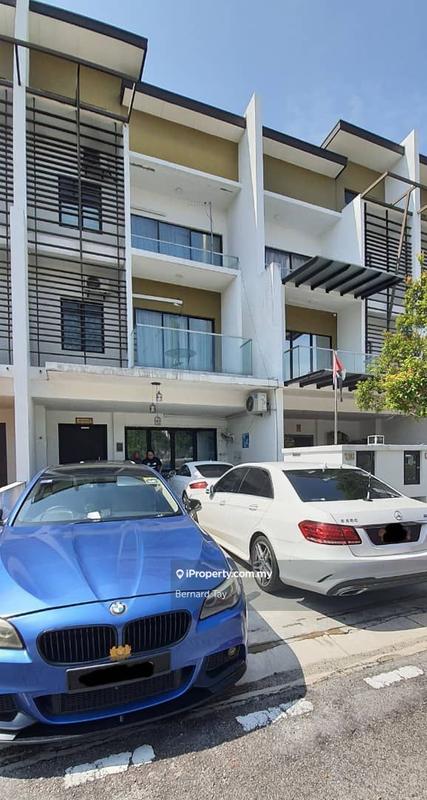 3-storey Terraced House untuk Dijual di Anggun 3, Rawang oleh Bernard Tay - iProperty.com.my