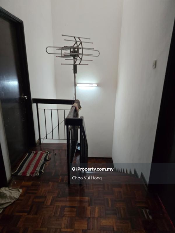 Rumah Teres 2-Tingkat untuk Dijual di Taman Serdang Raya, Seri Kembangan oleh Choo Vui Hong - iProperty.com.my