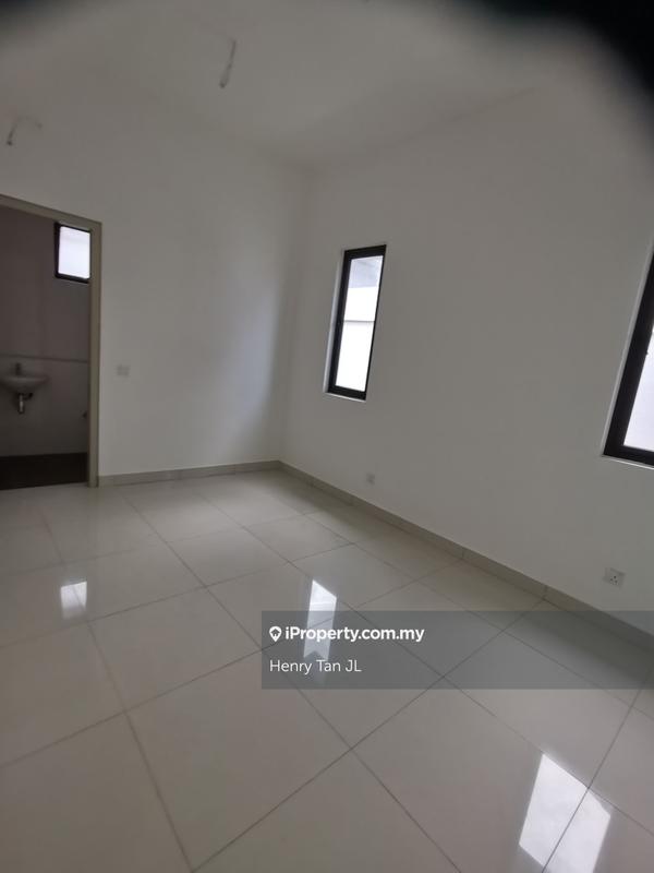 Semi-Detached House for Sale in Telok Panglima Garang, Selangor by Henry Tan JL - iProperty.com.my