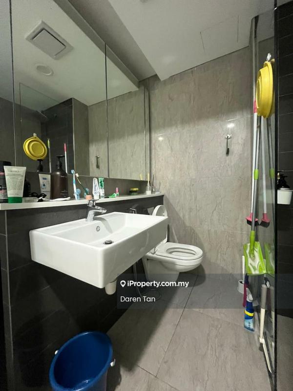 Kediaman Servis untuk Dijual di Cantara Residences oleh DAREN TAN - Bathroom - iProperty.com.my