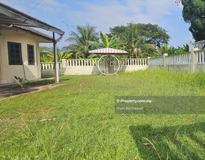 Bungalow House untuk Dijual di Seksyen 3, Bangi oleh Husri Bin Hassan - iProperty.com.my