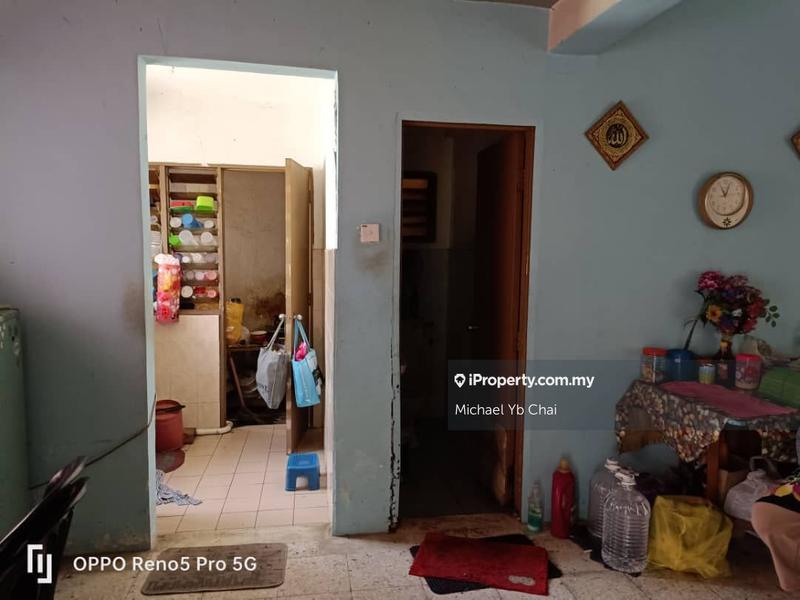 Flat for Sale in Taman Putra Perdana by Michael Yb Chai - iProperty.com.my