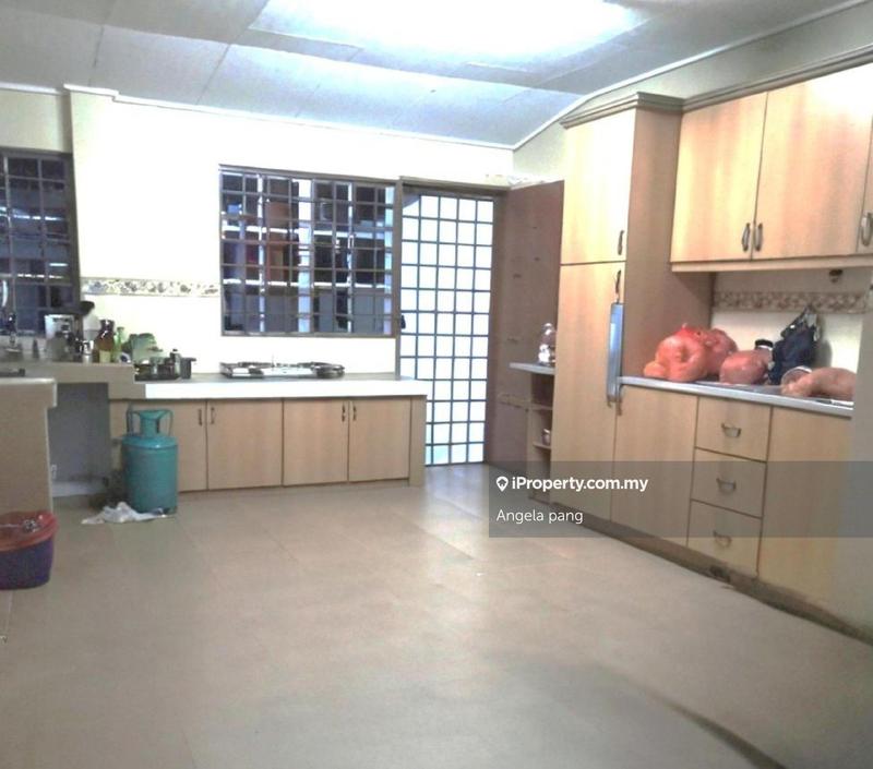 Rumah Teres 2-Tingkat untuk Dijual di SS18, Subang Jaya oleh Angela pang - iProperty.com.my