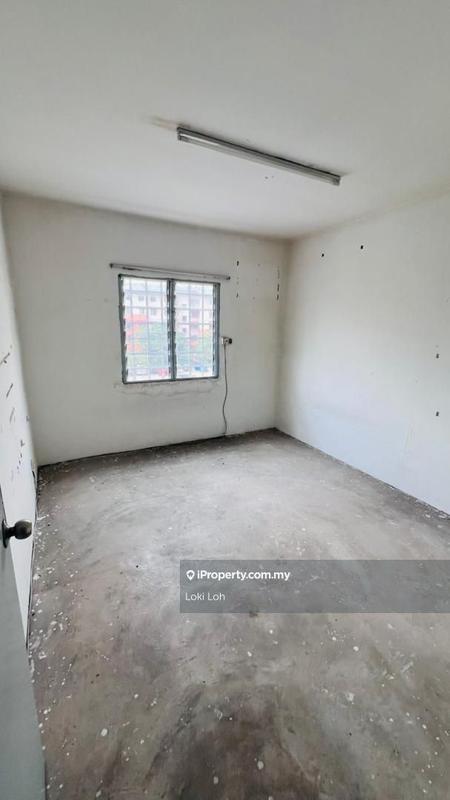 Rumah Flat untuk Dijual di Pangsapuri Sri Meranti oleh Loki Loh - iProperty.com.my