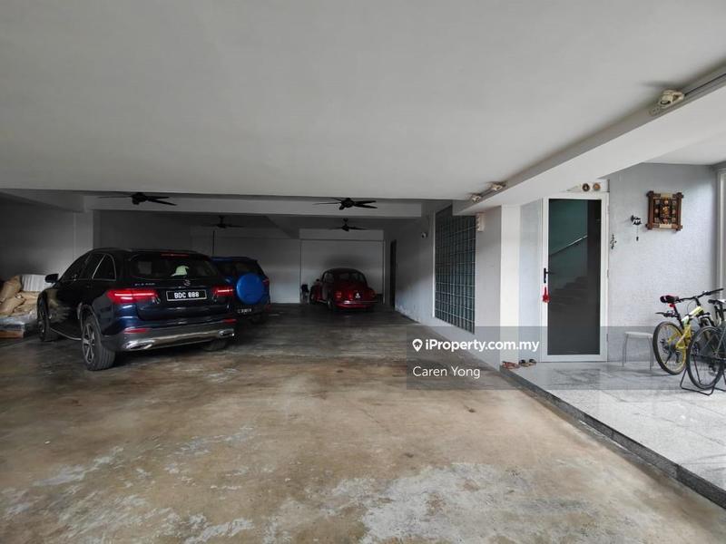 Bungalow House for Sale in Sea Park, Petaling Jaya by Caren Yong - iProperty.com.my