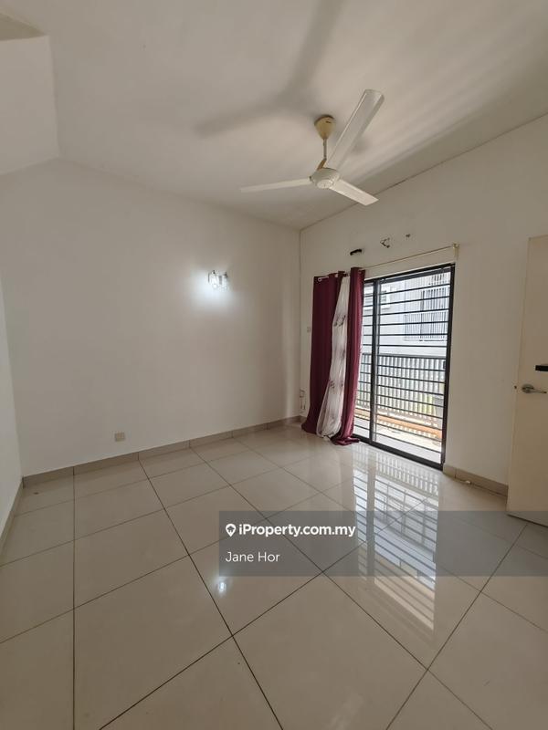 Townhouse for Sale in 16 Sierra, Puchong by Jane Hor - iProperty.com.my