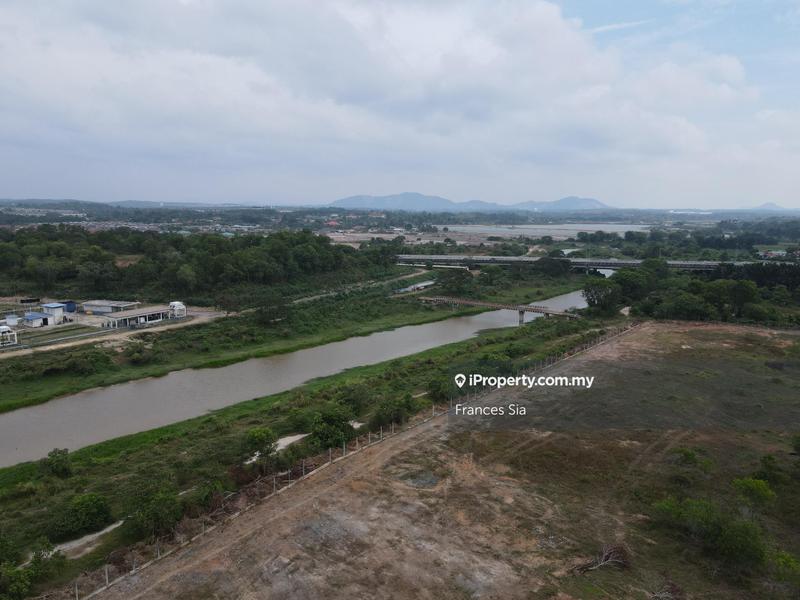 For Sale - < CHEAP Warehouse with Indusrial Land Must Sale >