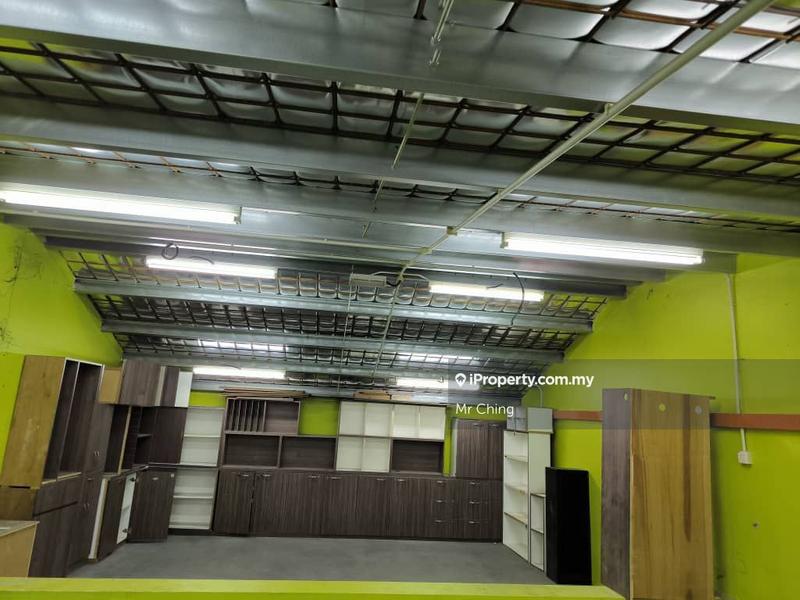 For Rent - 1.5sty Terrace Shop Factory Usj 1