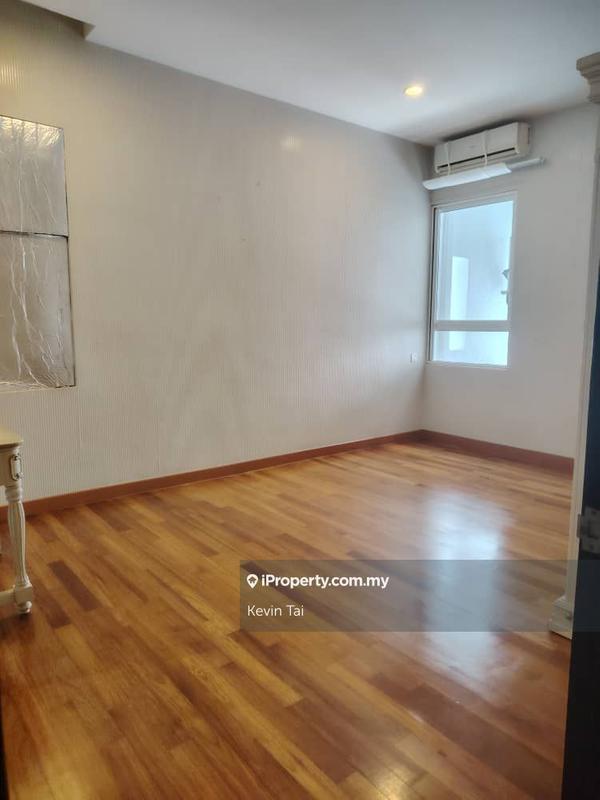 For Sale - 9 Bukit Utama Condominium