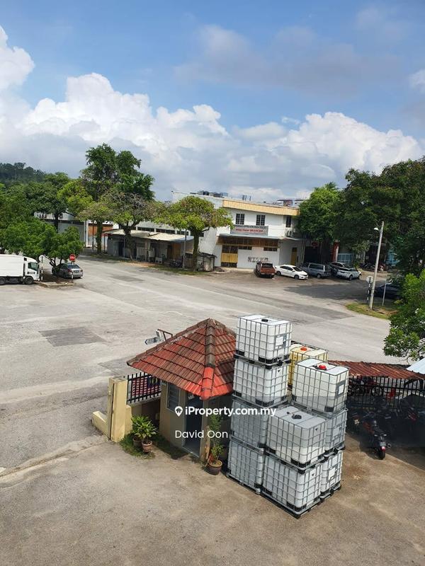 Kilang Terpisah untuk Dijual di Serdang, Seri Kembangan oleh David Oon - iProperty.com.my