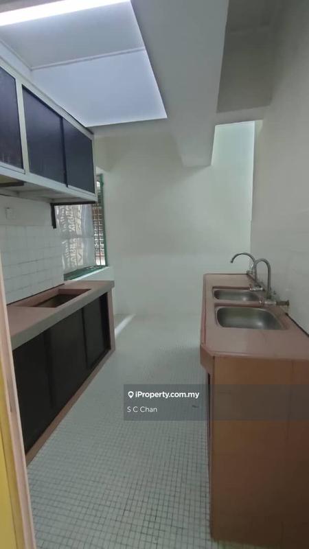 Rumah Pangsa untuk Dijual di Kuchai Entrepreneurs Park oleh S C Chan - iProperty.com.my