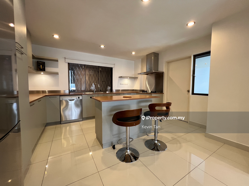 For Rent - Merak Kayangan Court