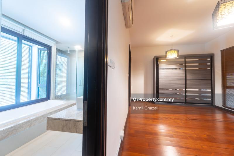 Semi-Detached House for Sale in LAKE VIEW Yara Twinvilla 2.5 Storey Semi-D House, Presint 8 by Kamil Ghazali - iProperty.com.my