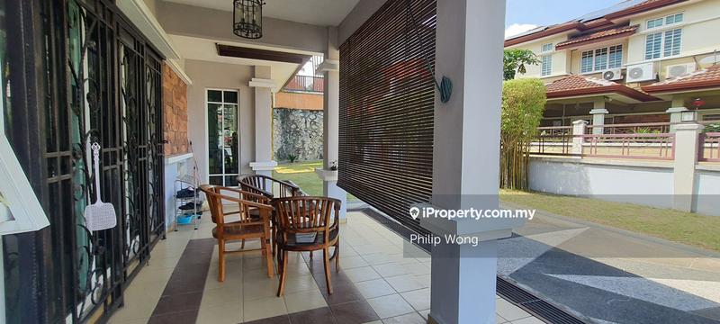 Rumah Berkembar untuk Dijual di Taman Equine, Seri Kembangan oleh Philip Wong - iProperty.com.my