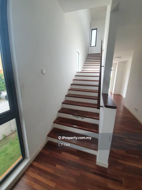 Rumah Teres 3-Tingkat untuk Dijual di Lake Fields, Sungai Besi oleh L.T TAN - iProperty.com.my
