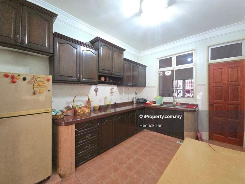 Rumah Teres 2-Tingkat untuk Dijual di Taman Puncak Kinrara, Bandar Kinrara oleh Henrick Tan - iProperty.com.my