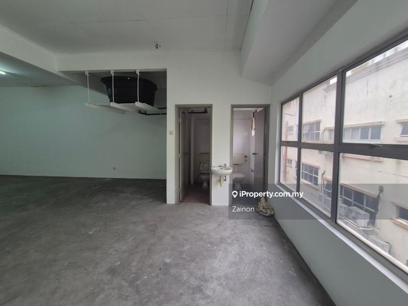 Kedai-Pejabat untuk Dijual di PSK 3, Seri Kembangan oleh Zainon - iProperty.com.my