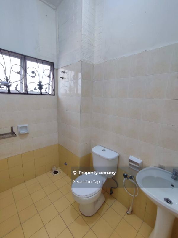 Rumah Berangkai 2 Tingkat untuk Dijual di Taman Kelana Idaman, Ara Damansara oleh Sebastian Yap - iProperty.com.my