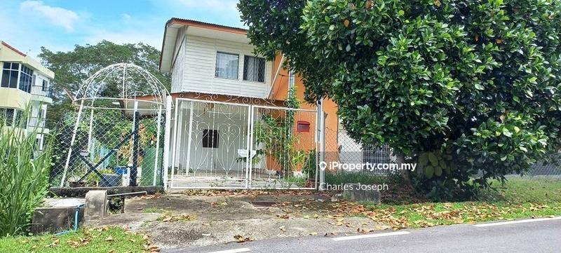 Bungalow House untuk Dijual di Teluk Kemang, Negeri Sembilan oleh Charles Joseph - iProperty.com.my