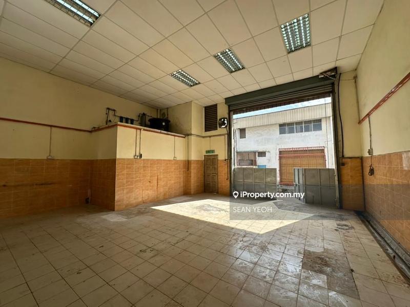 For Rent - 1.5 Storey Terrace Factory Lima Kedai